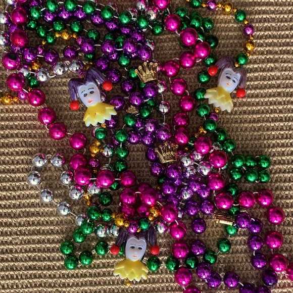 Official Mardi Gras Beads (5) - Picture 1 of 6